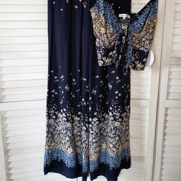 Blue 2 piece outfit - Picture 4 of 4